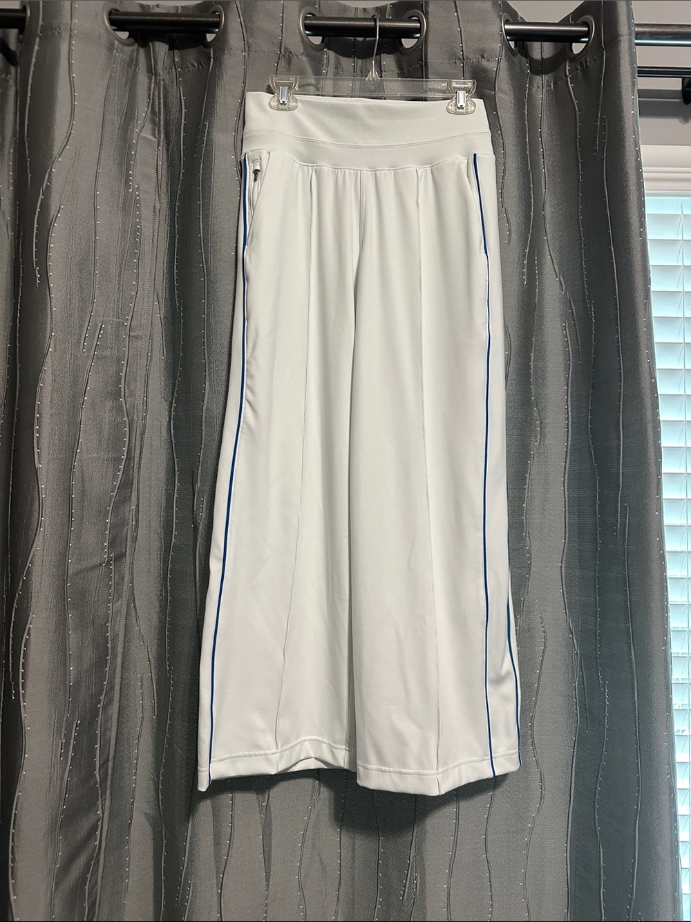Athleta White Wide-Leg Active Pants with Blue Side Piping